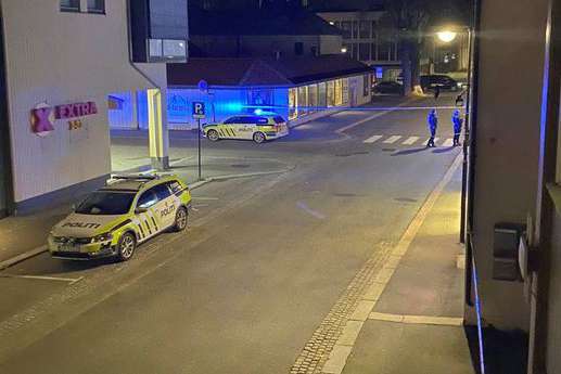 Norveç'te oklu saldırıda çok sayıda kişi hayatını kaybetti Norveç'te oklu saldırıda çok sayıda kişi hayatını kaybetti